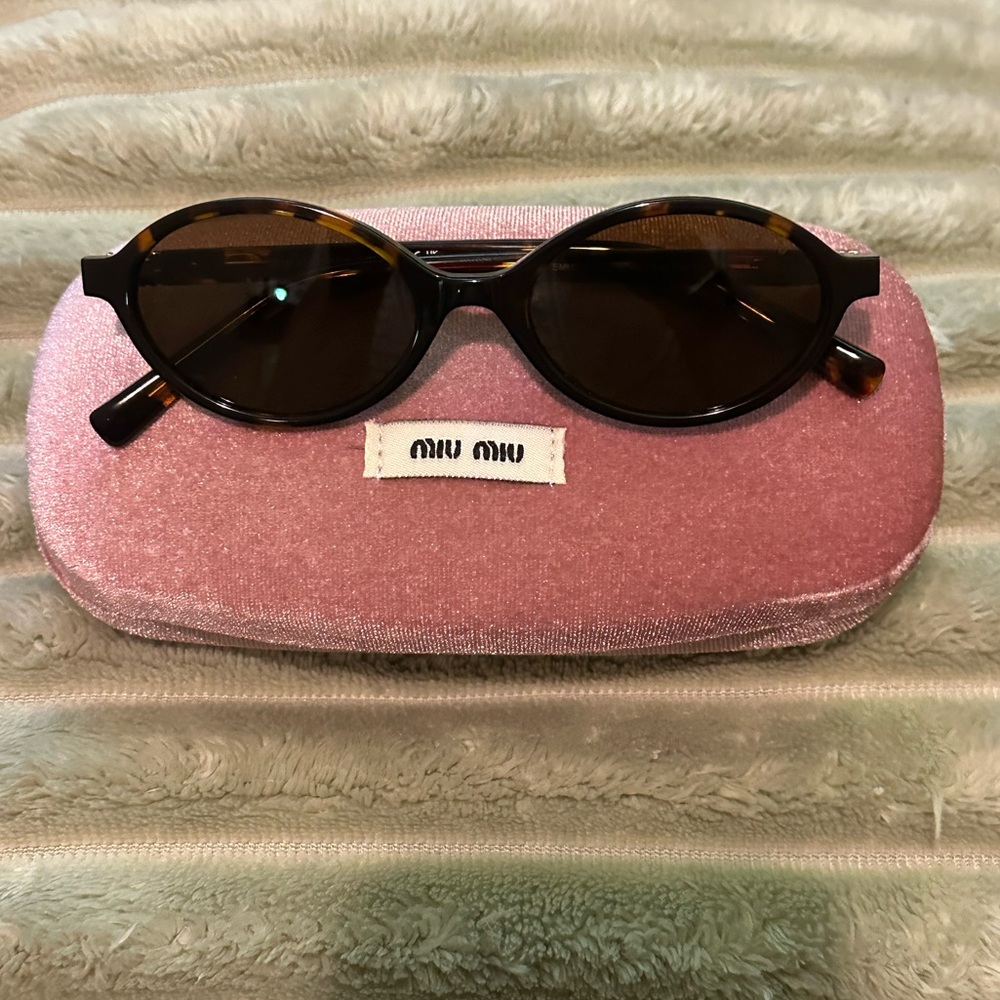 Miu Miu Regard oval sunglasses - Picture 2 of 10